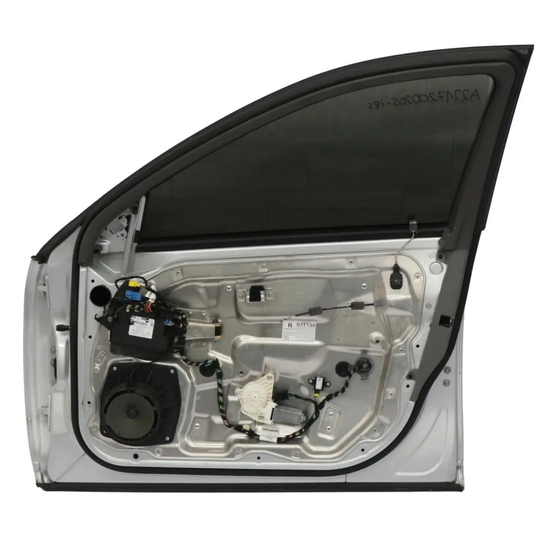 Drzwi Prawe Przednie Iridium Silver Srebrny Metalik - 775 do Mercedes W221 o numerze A2217200205 Mercedes W221 Drzwi Prawe Przednie Iridium Silver Srebrny Metalik - 775 - SKU A2217200205-IRS - Numer Części A2217200205