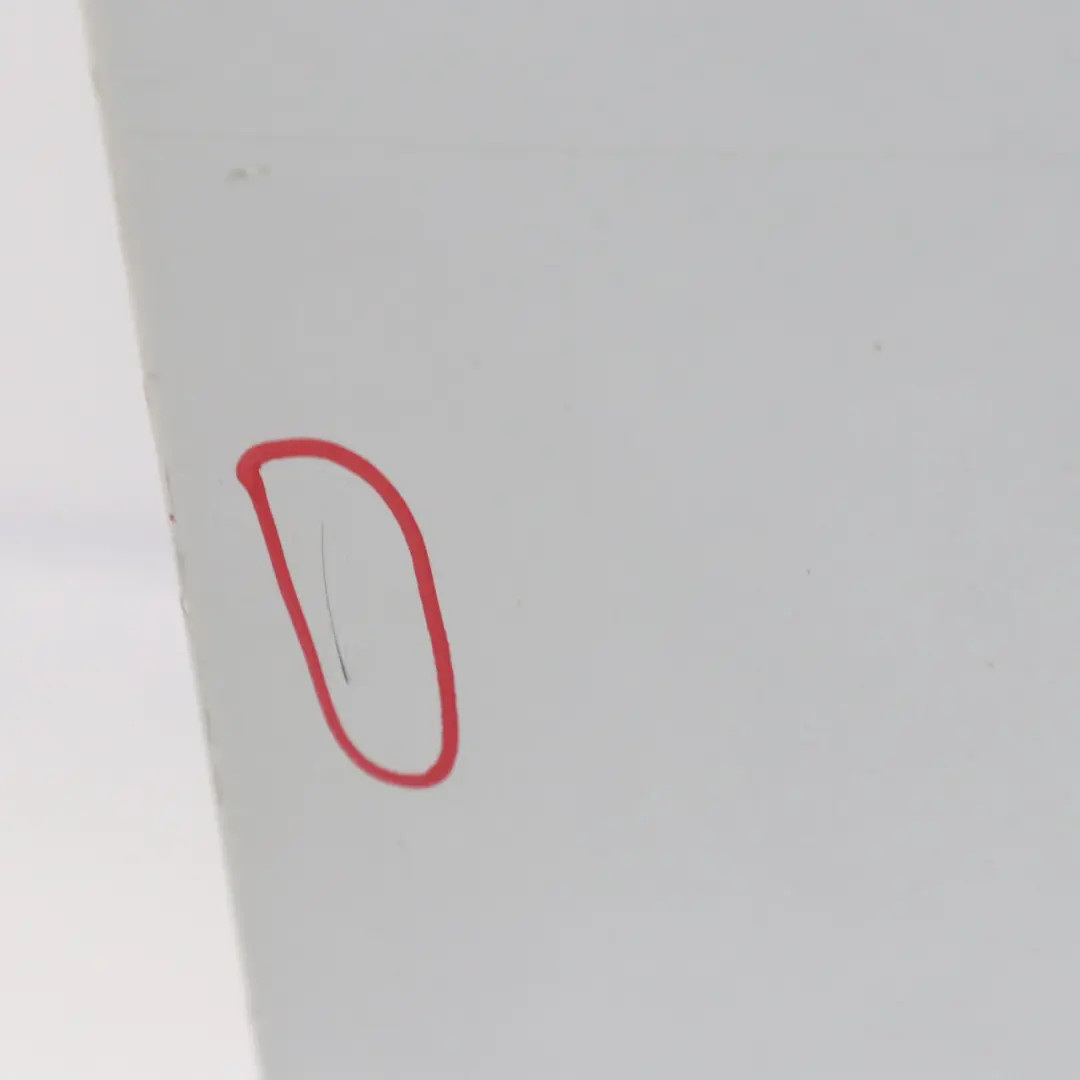 Porta anteriore destra Iridium Silver Metallic - 775 per Mercedes W221 con numero di parte A2217200205 Mercedes W221 Porta anteriore destra Iridium Silver Metallic - 775 - SKU A2217200205-IRS - Numero di parte A2217200205