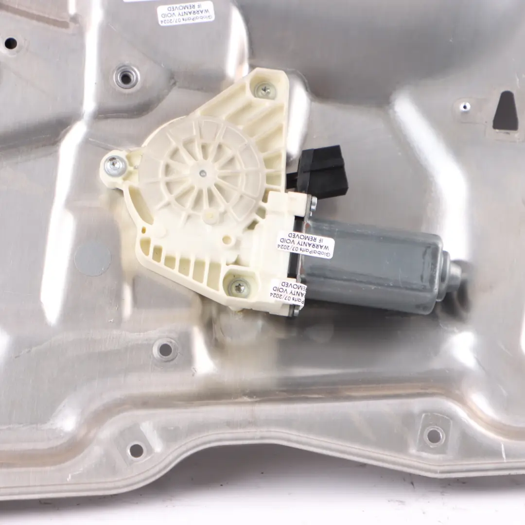 Window Lifter Motor Front Right O/S Regulator Unit to Mercedes W221 with Part number A2217200246 Mercedes W221 Window Lifter Motor Front Right O/S Regulator Unit - SKU A2217200246 - Part number A2217200246