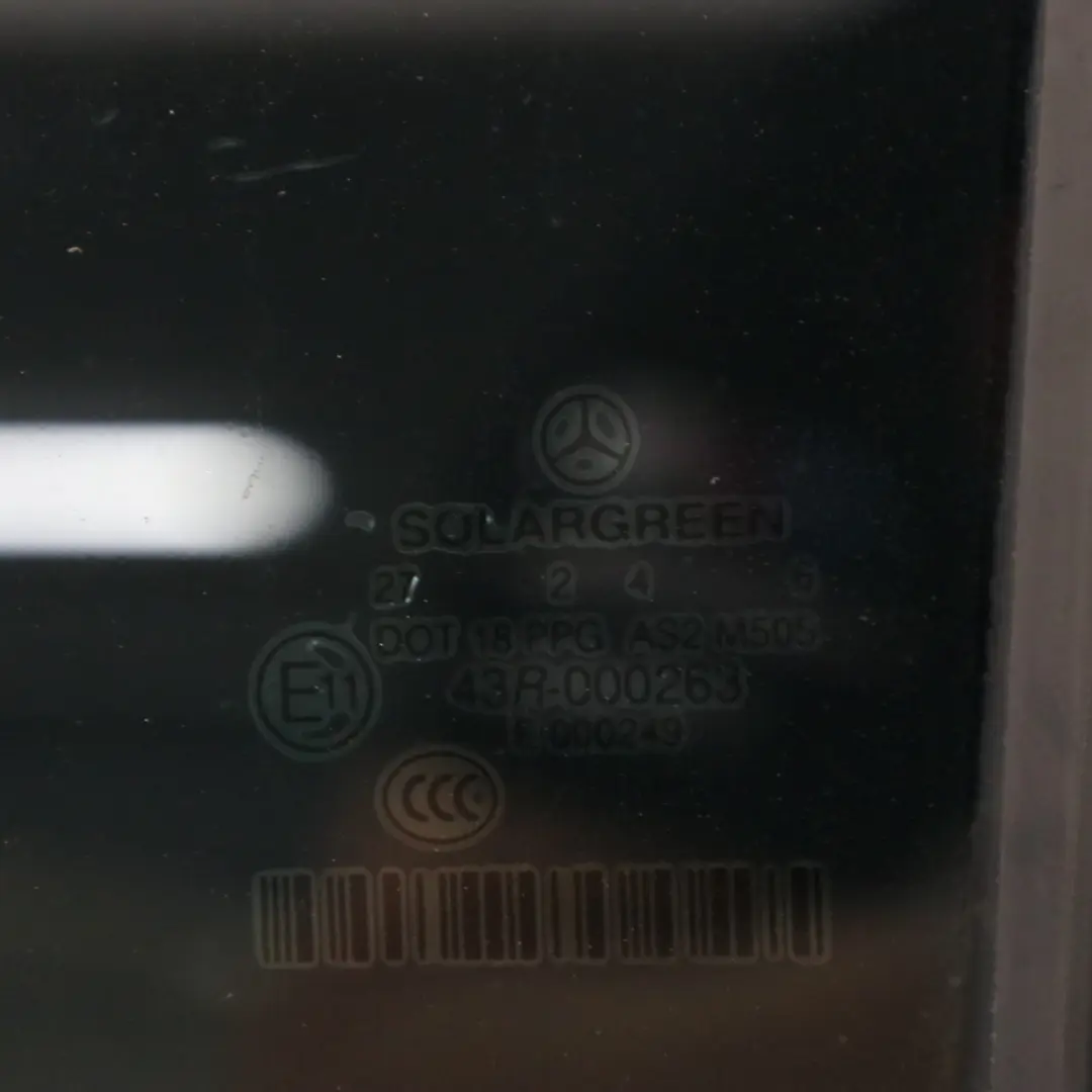 Porta posteriore sinistra porta Iridium Silver Metallic - 775 per Mercedes W221 con numero di parte A2217300305 Mercedes W221 Porta posteriore sinistra porta Iridium Silver Metallic - 775 - SKU A2217300305-IRS - Numero di parte A2217300305