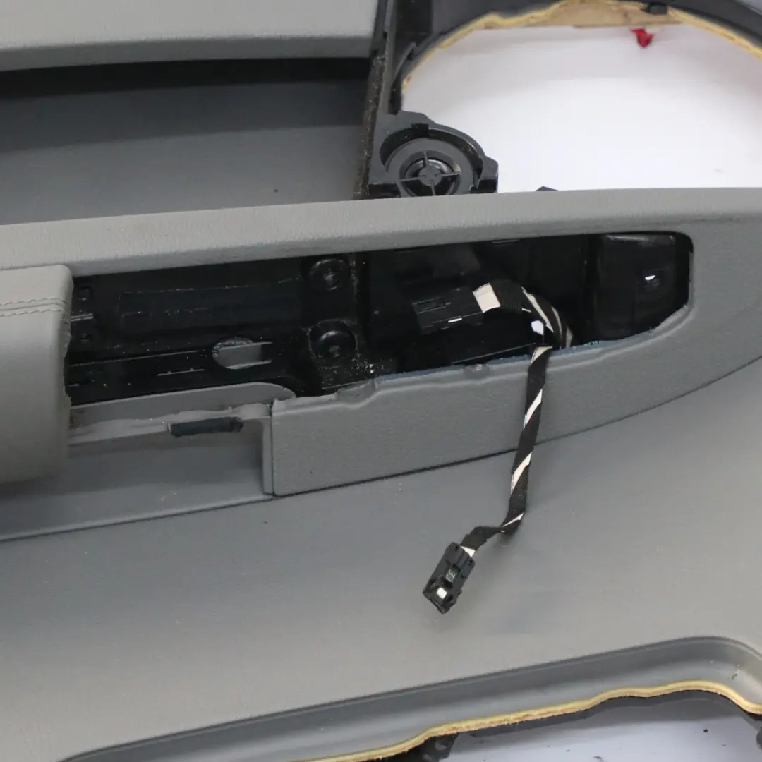 Mercedes W221 Coperchio scheda porta pannello posteriore destro Grigio Pelle - SKU A2217301679-1 - Numero di parte A2217301679