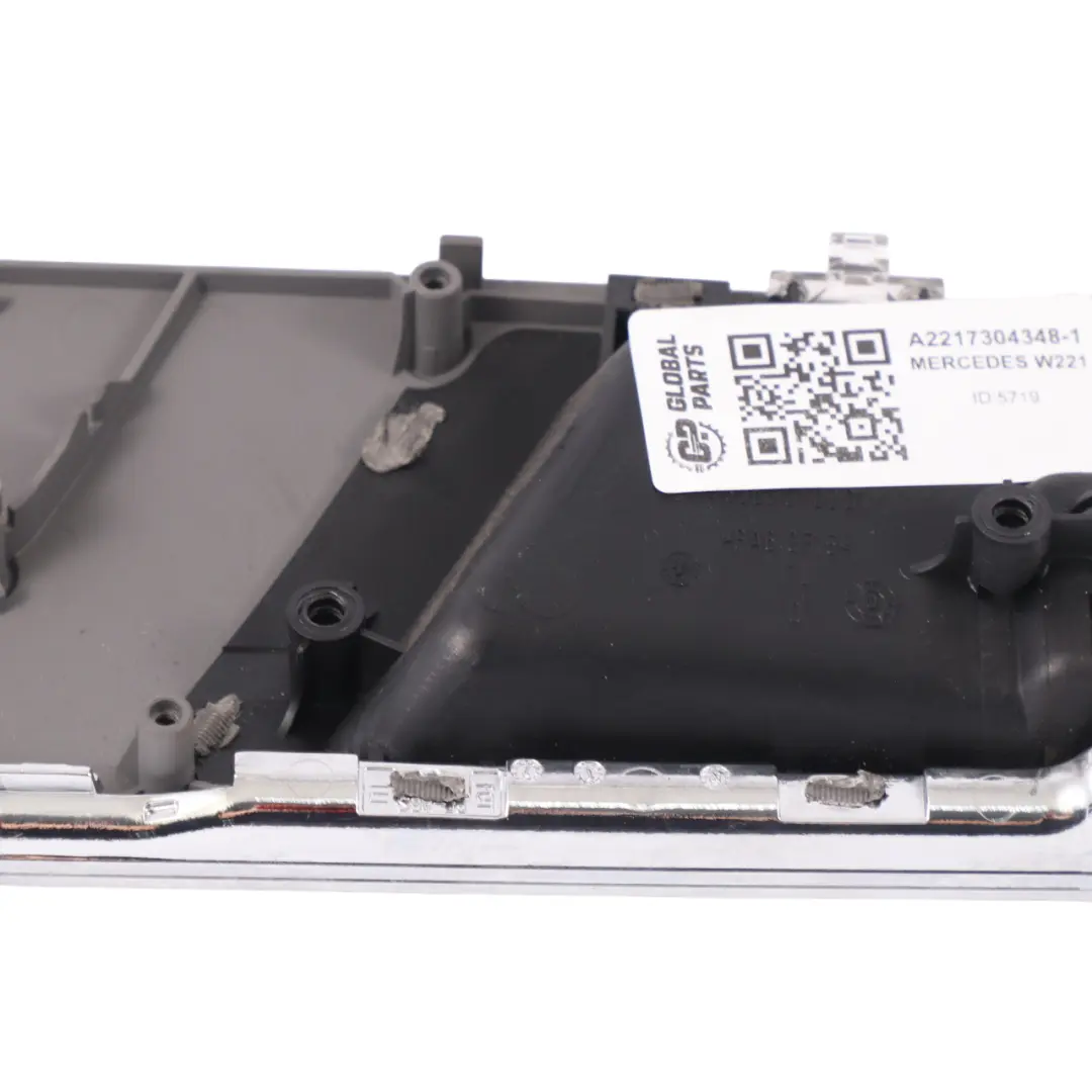 Pannello Porta Maniglia Interna Posteriore Sinistro per Mercedes W221 con numero di parte A2217304348 Mercedes W221 Pannello Porta Maniglia Interna Posteriore Sinistro - SKU A2217304348-1 - Numero di parte A2217304348