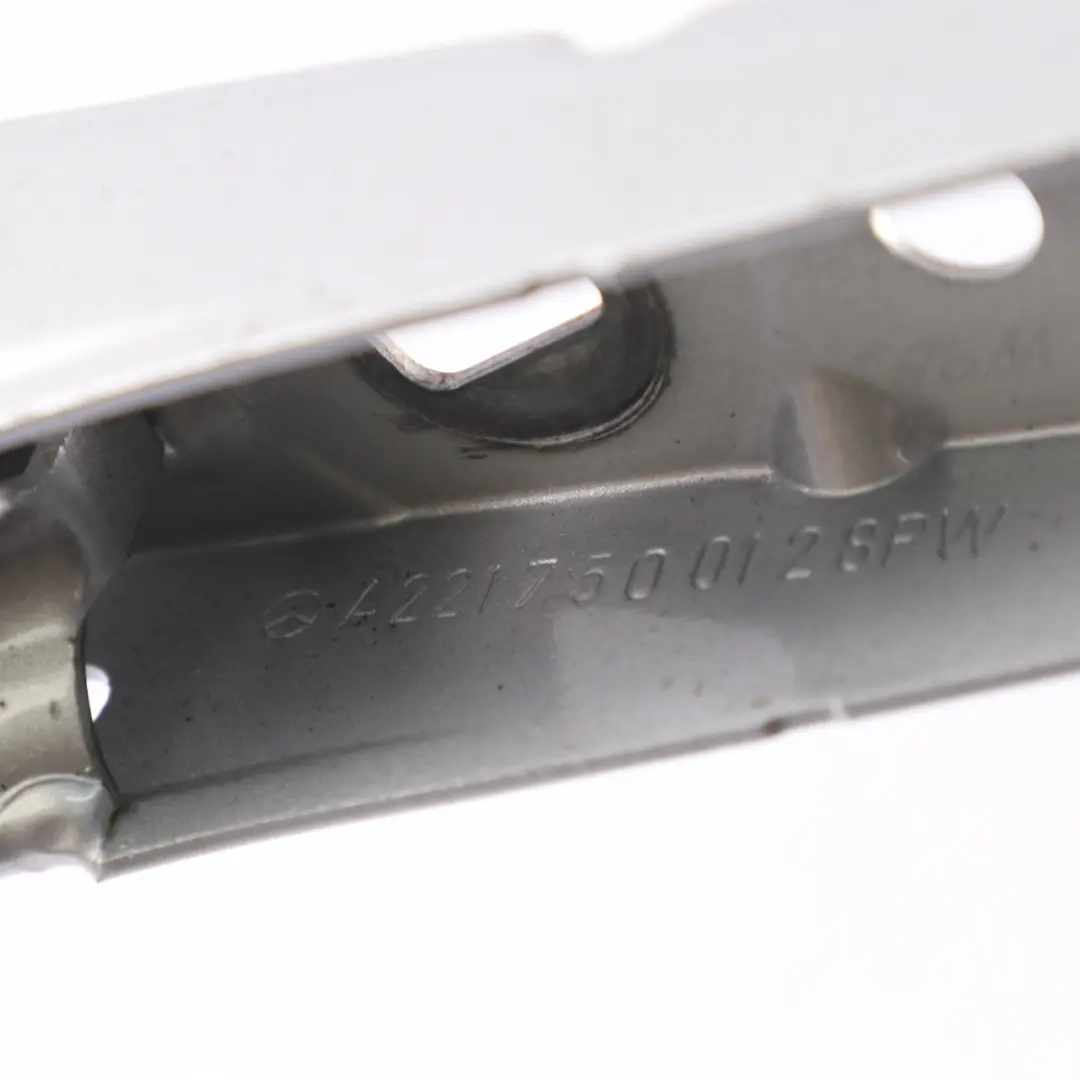 Mercedes W221 Coffre arrière gauche charnière Iridium Silver 775 - SKU A2217500128-IRS - Numéro de pièce A2217500128