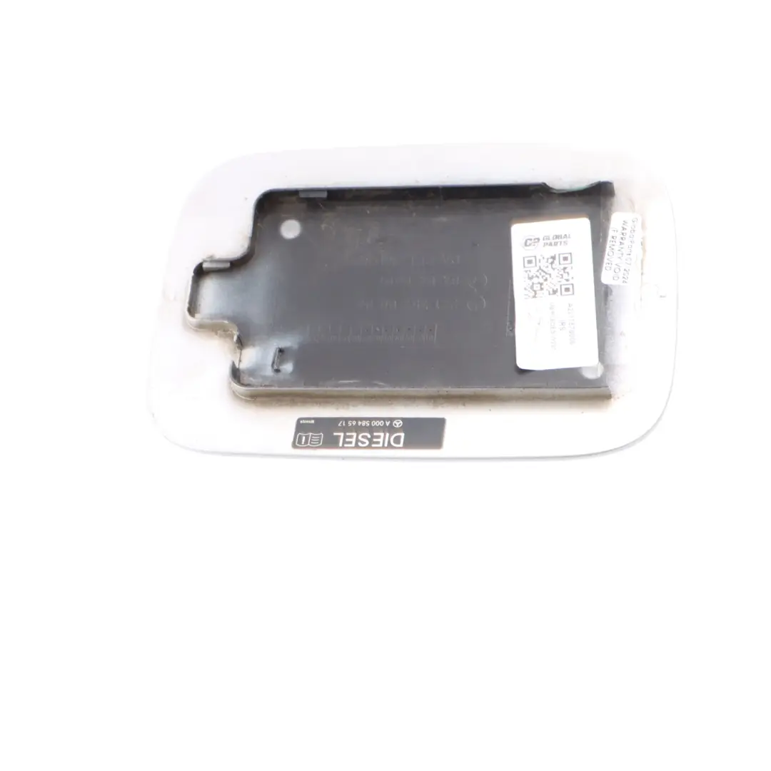 Tapa del depósito de combustible Obsidian Negro Metalizado 197 para Mercedes W221 con número de pieza A2217570006 Mercedes W221 Tapa del depósito de combustible Obsidian Negro Metalizado 197 - SKU A2217570006-IRS - Número de pieza A2217570006