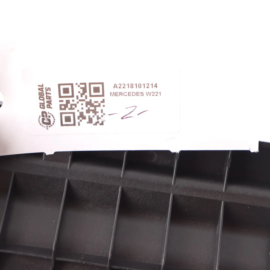 Maniglia posteriore Pannello coperchio innescato per Mercedes W221 con numero di parte A2218101214 Mercedes W221 Maniglia posteriore Pannello coperchio innescato - SKU A2218101214 - Numero di parte A2218101214
