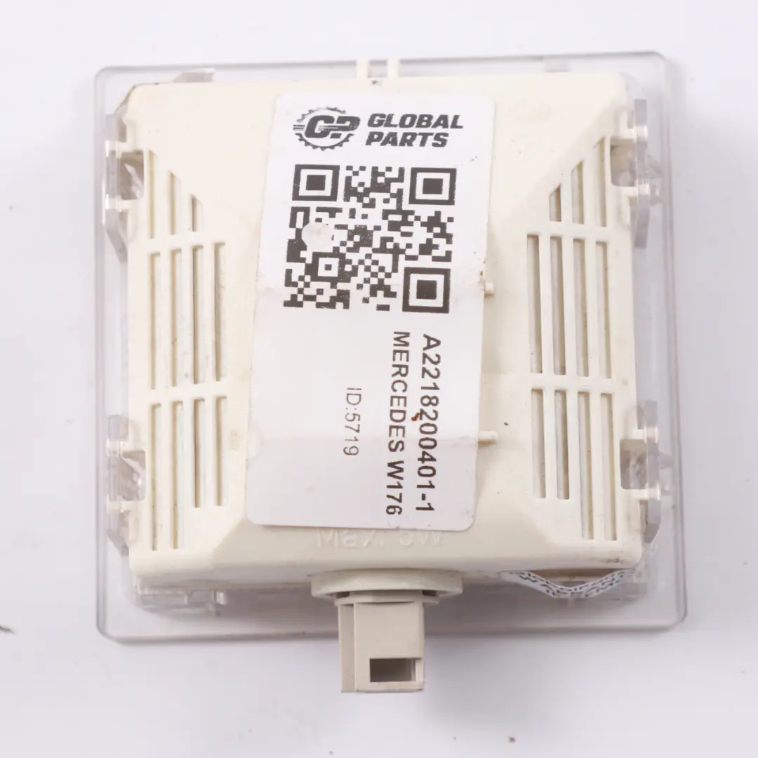 Luz de la guantera Mercedes CLA W176 C117 ML W164 Luz interior para con número de pieza A2218200401 Luz de la guantera Mercedes CLA W176 C117 ML W164 Luz interior - SKU A2218200401-1 - Número de pieza A2218200401