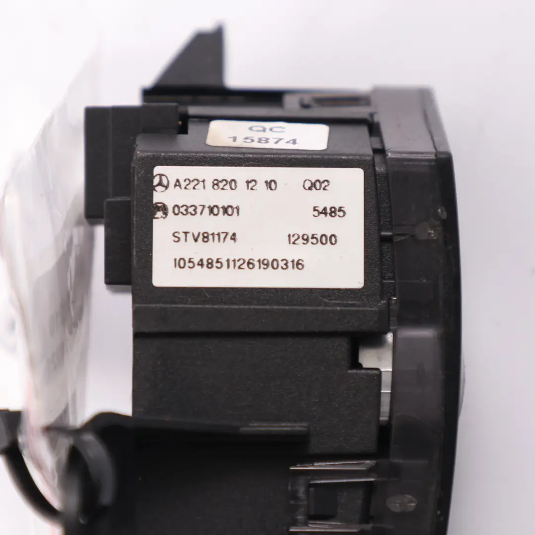 Interruptor de cierre centralizado Botón de cierre para Mercedes W221 con número de pieza A2218201210 Mercedes W221 Interruptor de cierre centralizado Botón de cierre - SKU A2218201210 - Número de pieza A2218201210