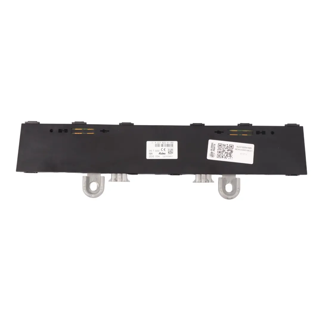 Antenna Amplificatore Antenna per Mercedes W221 con numero di parte A2218204189 Mercedes W221 Antenna Amplificatore Antenna - SKU A2218204189 - Numero di parte A2218204189