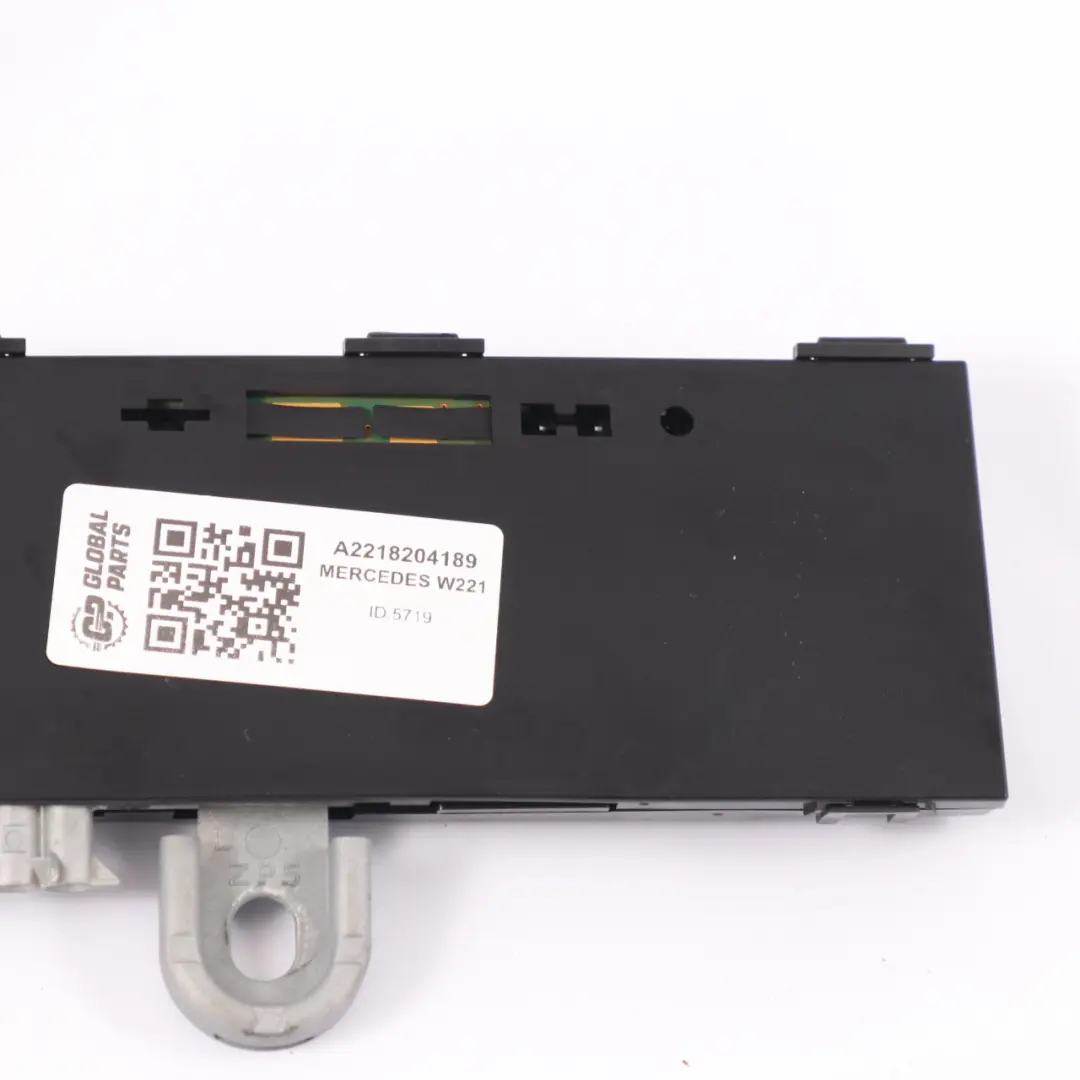 Mercedes W221 Antenne Amplificateur Antenne - SKU A2218204189 - Numéro de pièce A2218204189