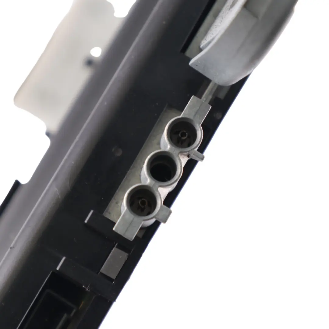 Antenne Verstärker Antenne für Mercedes W221 mit Teilenummer A2218204189 Mercedes W221 Antenne Verstärker Antenne - SKU A2218204189 - Teilenummer A2218204189