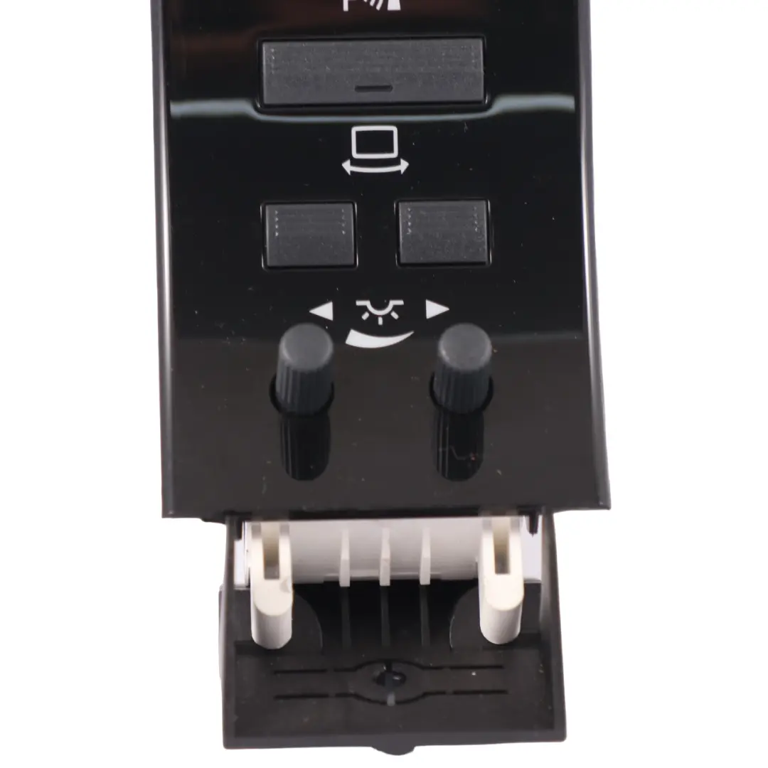 tableau de bord tableau de bord bouton interrupteur pour Mercedes W221 à propos du numéro de pièce A2218211251 Mercedes W221 tableau de bord tableau de bord bouton interrupteur - SKU A2218211251 - Numéro de pièce A2218211251