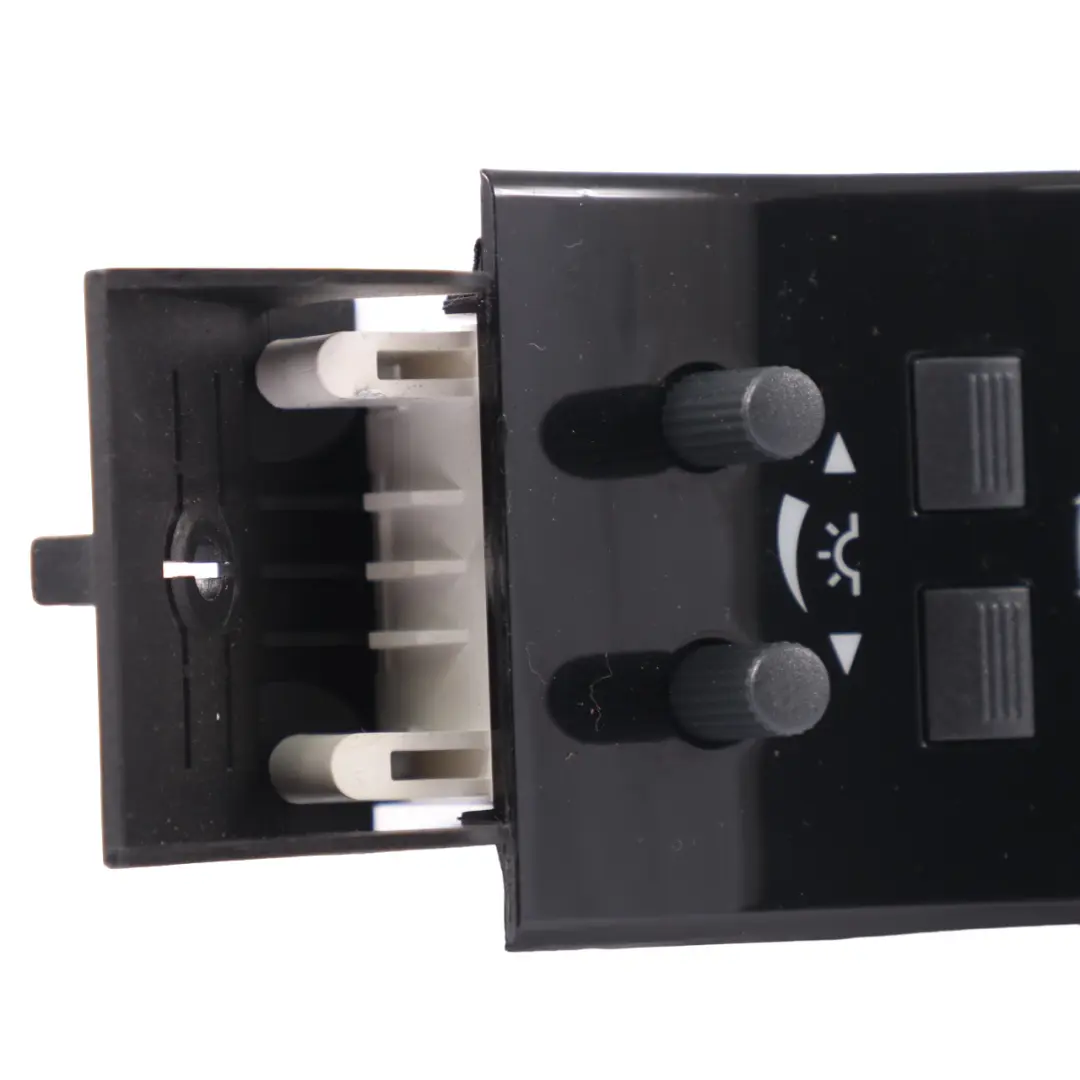 tablero de instrumentos panel botón interruptor para Mercedes W221 con número de pieza A2218211251 Mercedes W221 tablero de instrumentos panel botón interruptor - SKU A2218211251 - Número de pieza A2218211251