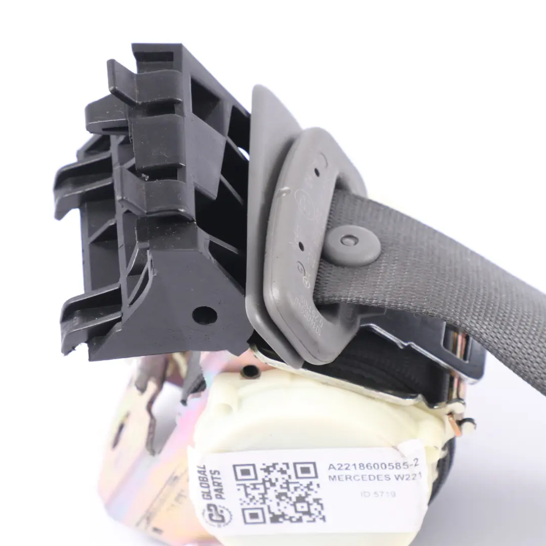 Mercedes W221 Seat Belt Rear Centre Middle Seatbelt Buckle - SKU A2218600585-2 - Numéro de pièce A2218600585