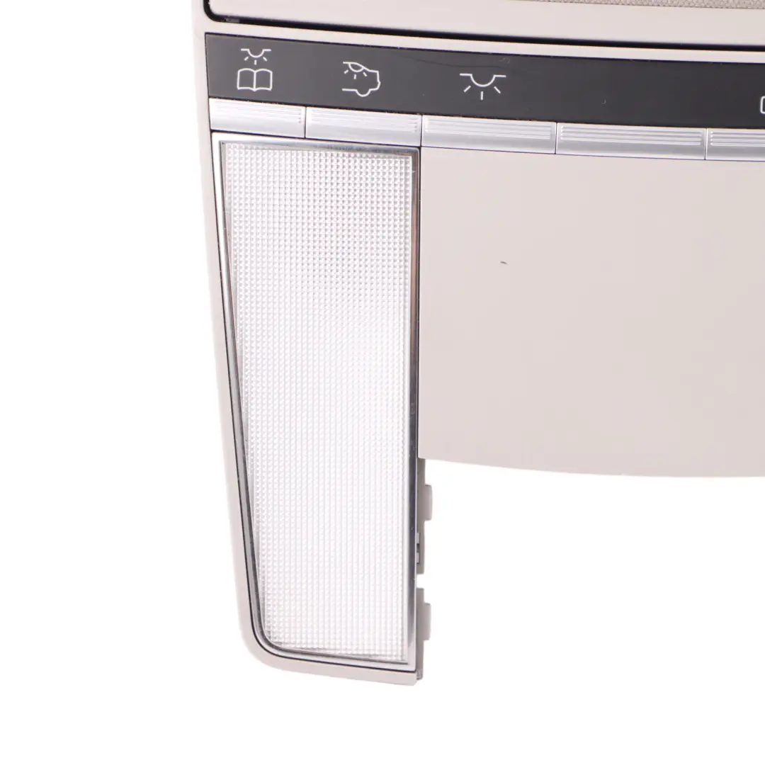 Lampka Oświetlenia Podsufitki Przednia Beżowa do Mercedes W221 o numerze A2218705086 Mercedes W221 Lampka Oświetlenia Podsufitki Przednia Beżowa - SKU A2218705086-1 - Numer Części A2218705086