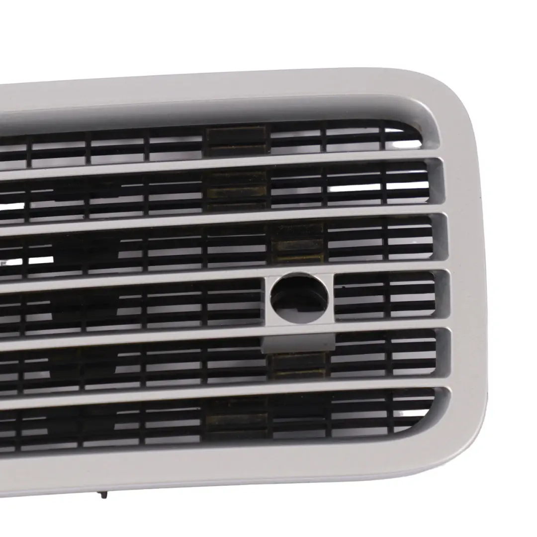 Rejilla del capó Izquierda Conducto ventilación Iridium Plata 775 para Mercedes W221 con número de pieza A2218800305 Mercedes W221 Rejilla del capó Izquierda Conducto ventilación Iridium Plata 775 - SKU A2218800305-IRS - Número de pieza A2218800305