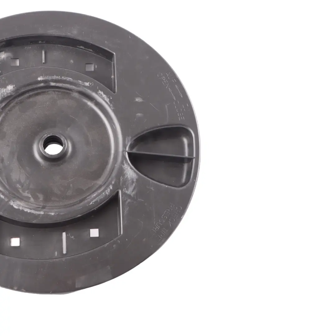 Couvercle De Roue De Secours En Plastique pour Mercedes W221 à propos du numéro de pièce A2218980207 Mercedes W221 Couvercle De Roue De Secours En Plastique - SKU A2218980207 - Numéro de pièce A2218980207