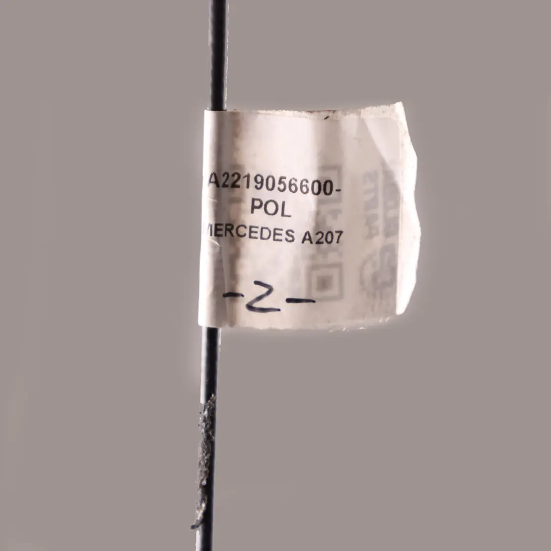 Antenna Mercedes A207 Convertible Trunk Lid Rear Center Polar White - 149 to with Part number A2219056600 Antenna Mercedes A207 Convertible Trunk Lid Rear Center Polar White - 149 - SKU A2219056600-POL - Part number A2219056600