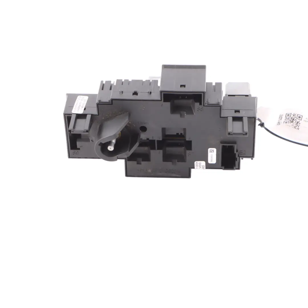 Fuse Box Mercedes W205 W222 Engine Compartment SAM Module Relay Unit to with Part number A2229063302 Fuse Box Mercedes W205 W222 Engine Compartment SAM Module Relay Unit - SKU A2229063302 - Part number A2229063302