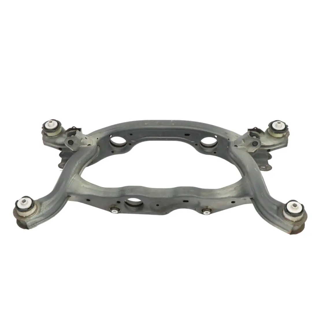 Assale posteriore Sottotelaio Portante Sospensione per Mercedes X156 con numero di parte A2423500000 Mercedes X156 Assale posteriore Sottotelaio Portante Sospensione - SKU A2423500000 - Numero di parte A2423500000