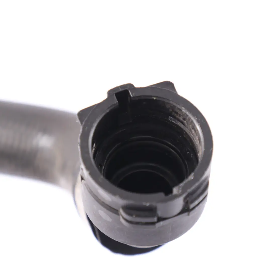 EQA350 H243 Tuyau de la pompe à eau de refroidissement Mercedes - SKU A2435001100 - Numéro de pièce A2435001100