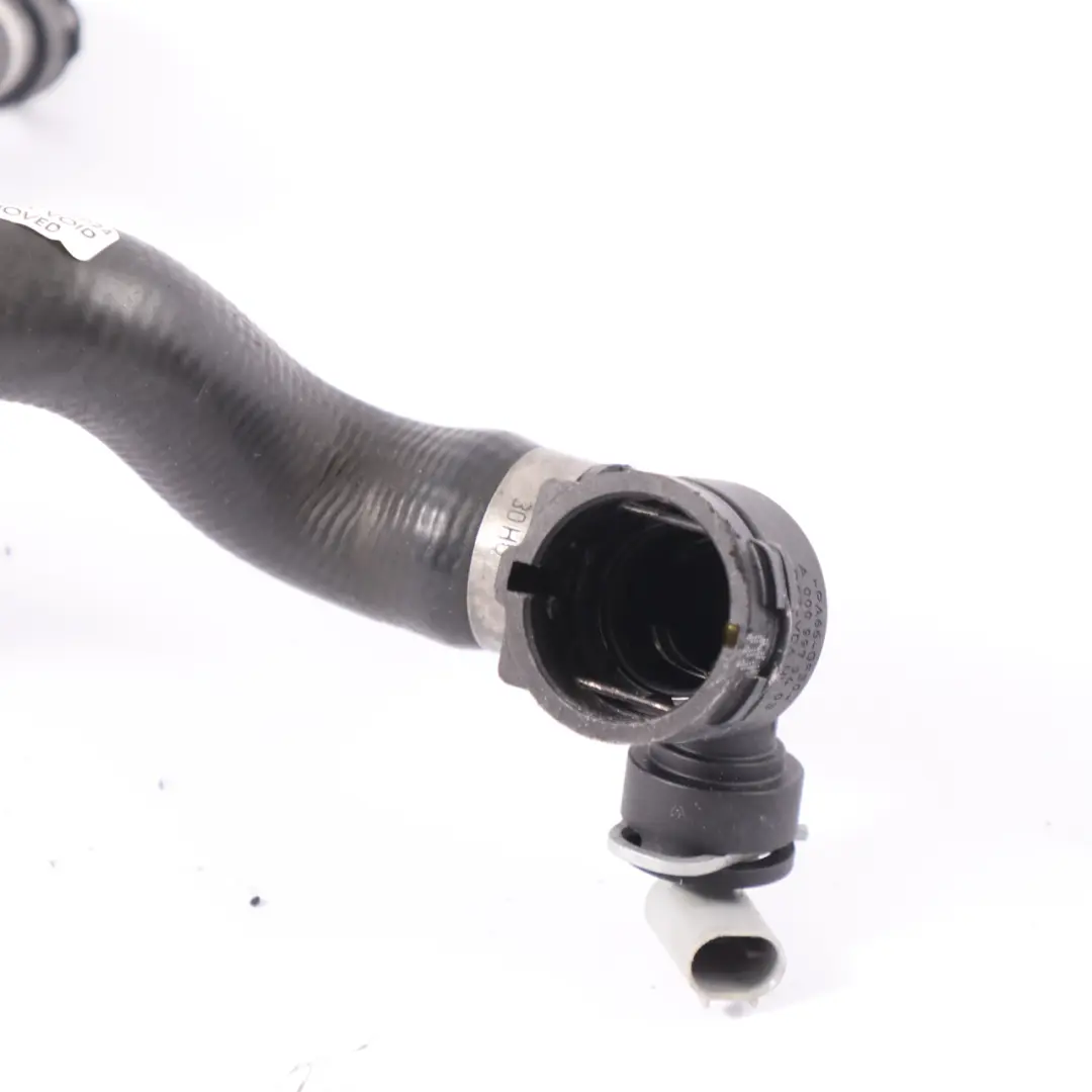 EQA350 H243 Tuyau de la pompe à eau de refroidissement Mercedes - SKU A2435001100 - Numéro de pièce A2435001100
