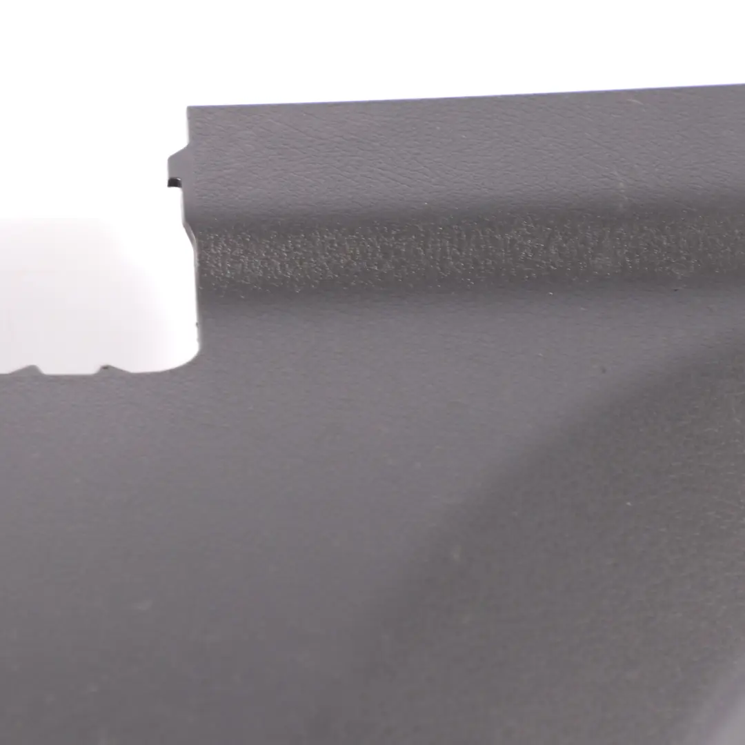 Osłona Poszycia Słupka Środkowego do Mercedes H243 o numerze A2436909800 Mercedes H243 Osłona Poszycia Słupka Środkowego - SKU A2436909800 - Numer Części A2436909800