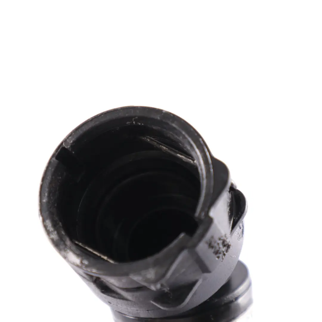 Tuyau d'eau Mercedes H243 Conduite de refroidissement du radiateur pour à propos du numéro de pièce A2438304400 Tuyau d'eau Mercedes H243 Conduite de refroidissement du radiateur - SKU A2438304400 - Numéro de pièce A2438304400