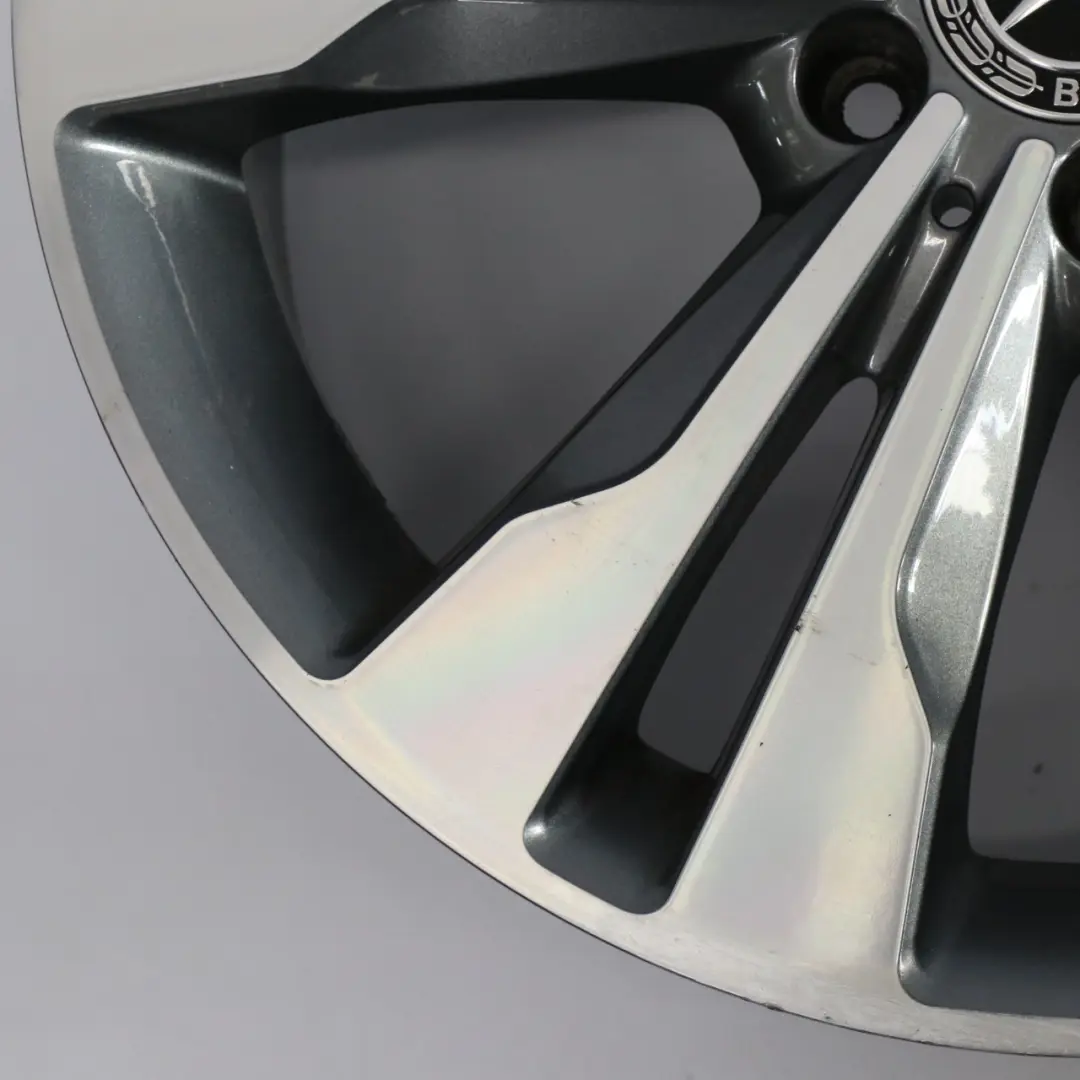 Leichtmetallfelge 18" 7,5J ET:52 5-Doppelspeiche für Mercedes C117 mit Teilenummer A2464010400 Mercedes C117 Leichtmetallfelge 18" 7,5J ET:52 5-Doppelspeiche - SKU A2464010400-2 - Teilenummer A2464010400