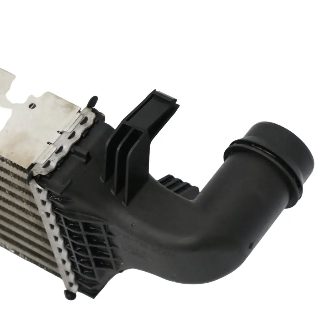 Chłodnica Powietrza Intercooler do Mercedes W176 o numerze A2465000100 Mercedes W176 Chłodnica Powietrza Intercooler - SKU A2465000100 - Numer Części A2465000100