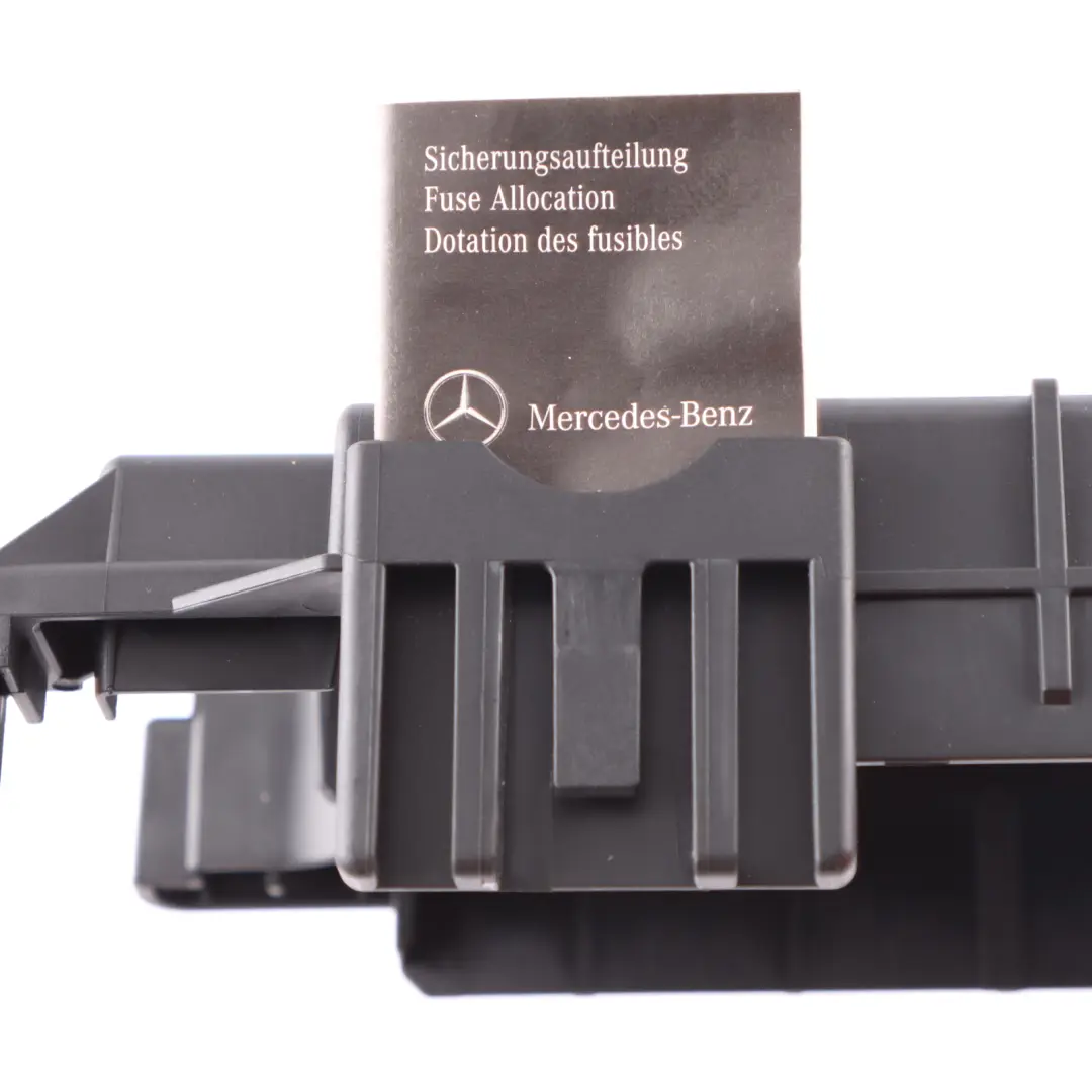 Mercedes W176 Scatola Fusibili Coperchio Cappello Top Trim Coperchio - SKU A2465451440 - Numero di parte A2465451440