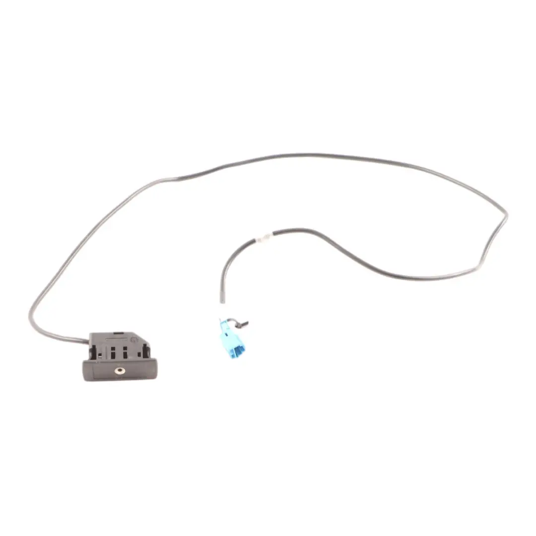 Mercedes C117 W246 W176 Port Gniazdo Przewód Kabla AUX Jack - SKU A2468201915 - Numer Części A2468201915