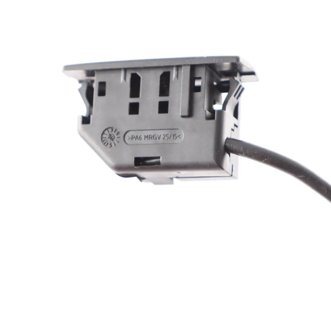 Mercedes C117 W246 W176 Port Gniazdo Przewód Kabla AUX Jack - SKU A2468201915 - Numer Części A2468201915
