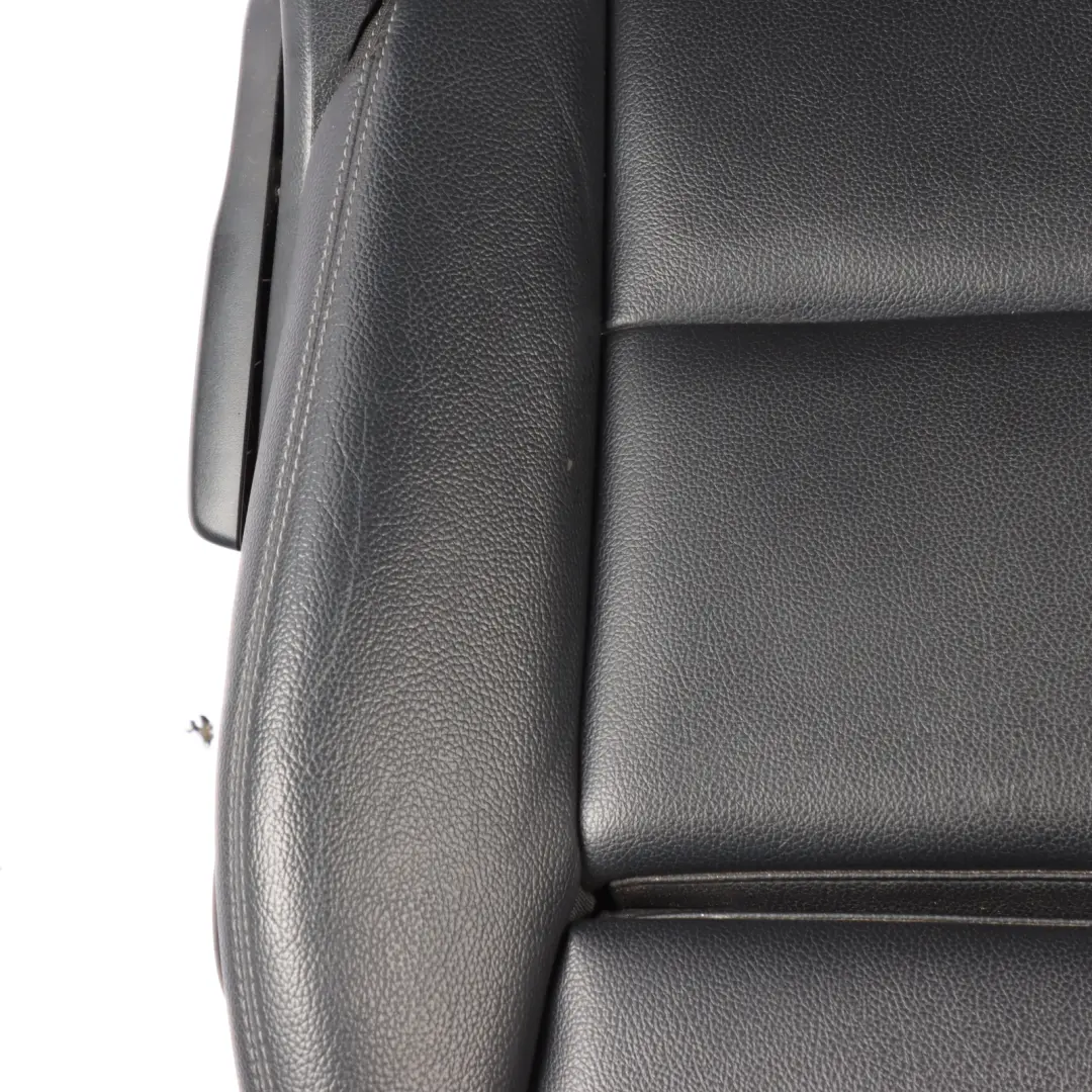 Sedile Anteriore Destra Riscaldato Finta Pelle Nero Interno per Mercedes W176 con numero di parte A2469105802 Mercedes W176 Sedile Anteriore Destra Riscaldato Finta Pelle Nero Interno - SKU A2469105802-4 - Numero di parte A2469105802