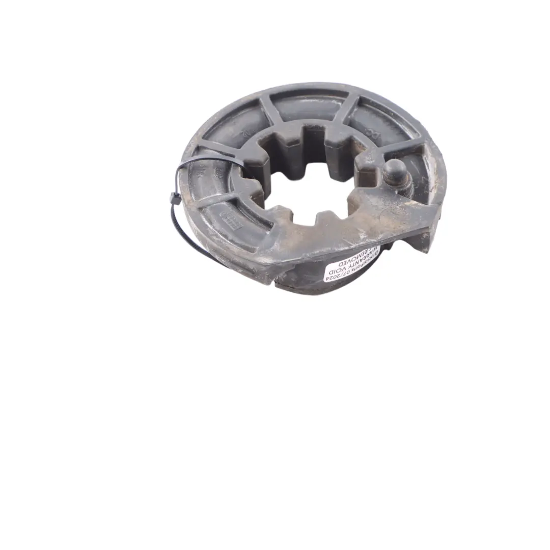 Insert Retenue Ressort Arrière Inférieur Gauche Droite pour Mercedes W177 à propos du numéro de pièce A2473250184 Mercedes W177 Insert Retenue Ressort Arrière Inférieur Gauche Droite - SKU A2473250184 - Numéro de pièce A2473250184