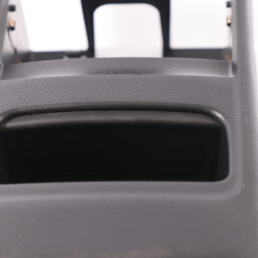 Mercedes H243 Centrale de la console Panneau ventilation arrière A1776803701 - SKU A2476803001 - Numéro de pièce A2476803001