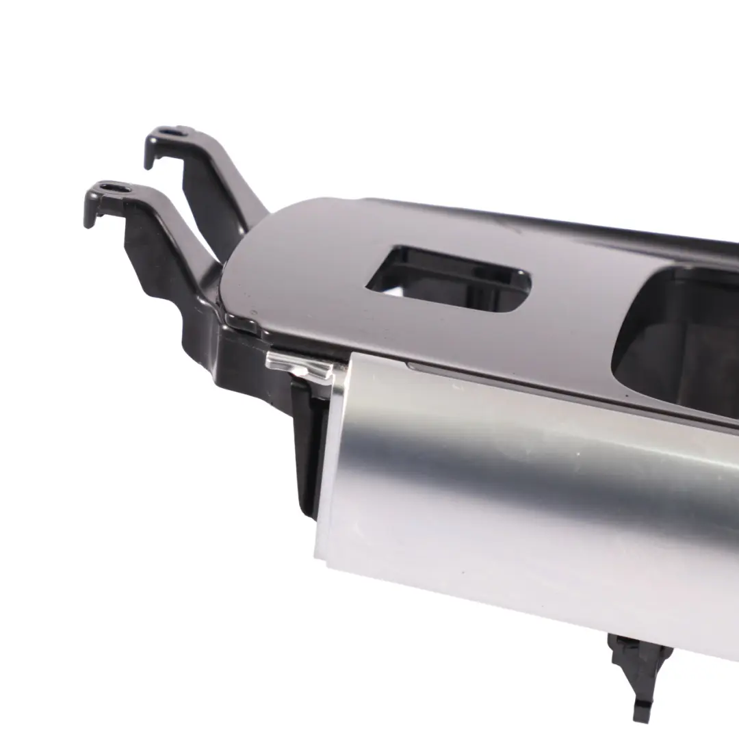 Panneau console centrale couvercle l'encadrement pour Mercedes EQA H243 à propos du numéro de pièce A2476807103 Mercedes EQA H243 Panneau console centrale couvercle l'encadrement - SKU A2476807103 - Numéro de pièce A2476807103