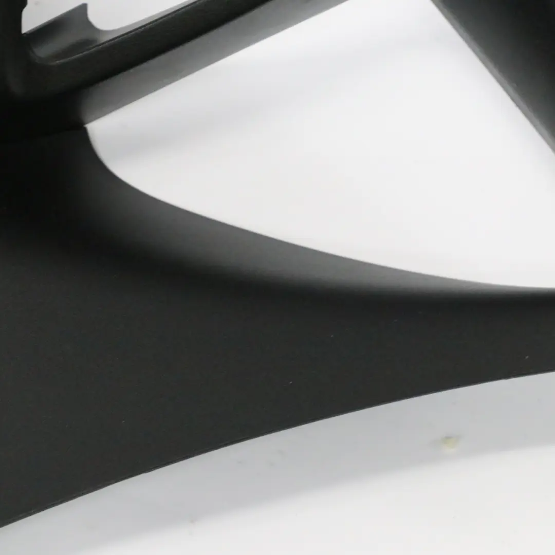 Tapa de Embellecedor Pilar C Derecho Panel Interior para Mercedes H243 con número de pieza A2476908200 Mercedes H243 Tapa de Embellecedor Pilar C Derecho Panel Interior - SKU A2476908200 - Número de pieza A2476908200