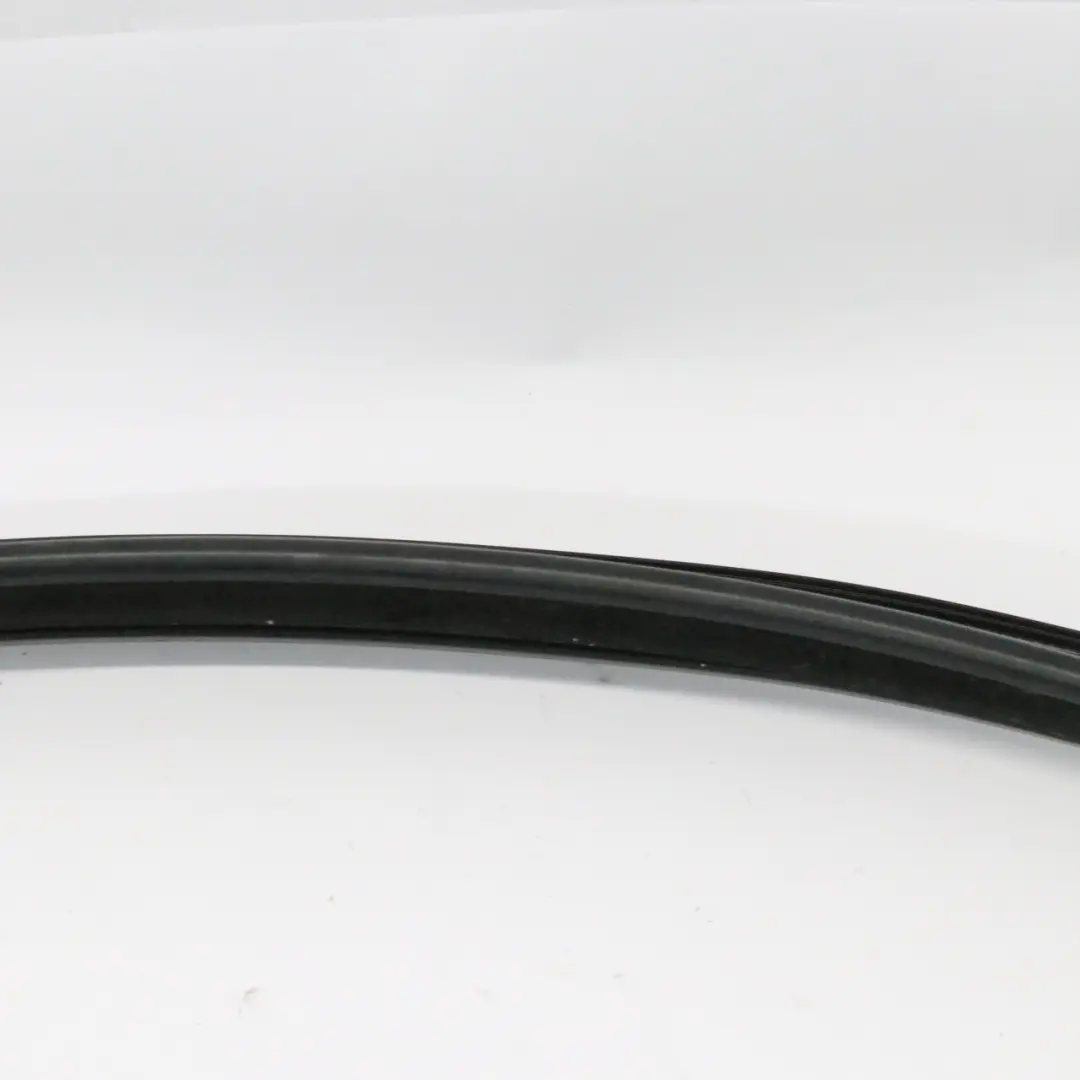 Türdichtung vorne rechts Dichtung Gummi für Mercedes H243 mit Teilenummer A2477254200 Mercedes H243 Türdichtung vorne rechts Dichtung Gummi - SKU A2477254200 - Teilenummer A2477254200