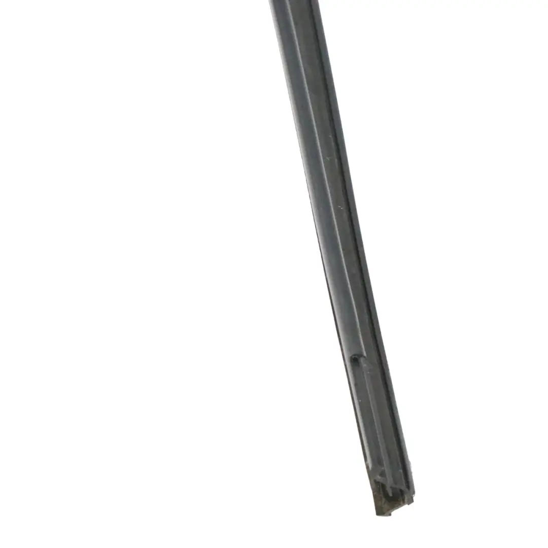 Puerta Trasera Izquierda Junta de Goma para Mercedes H243 con número de pieza A2477354300 Mercedes H243 Puerta Trasera Izquierda Junta de Goma - SKU A2477354300 - Número de pieza A2477354300