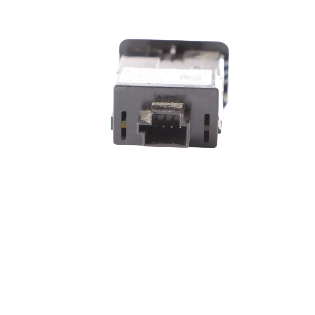 Mercedes W907 USB Port Typ-C Buchse Stecker Eingang Anschluss - SKU A2478207802 - Teilenummer A2478207802