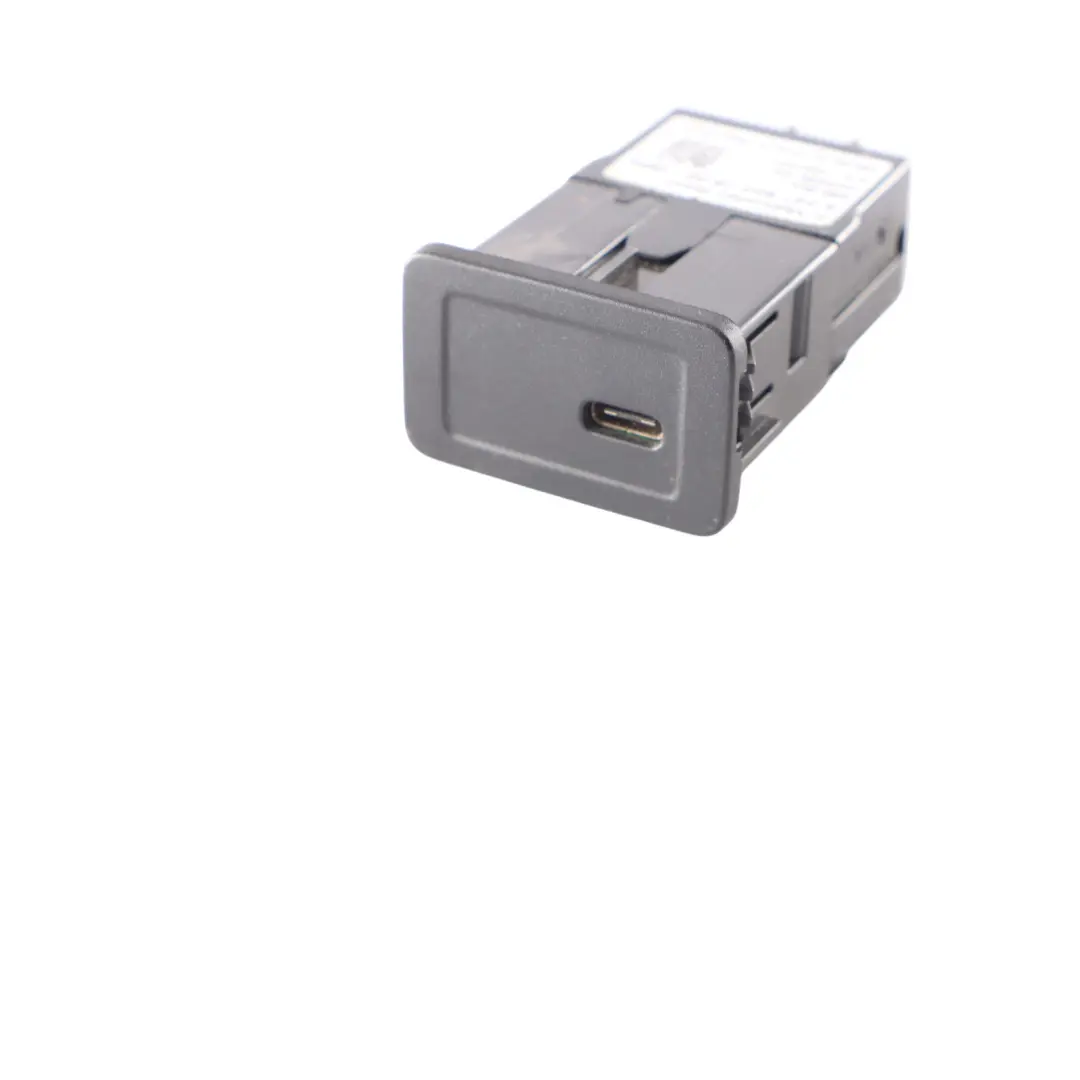 Mercedes W907 USB Port Typ-C Buchse Stecker Eingang Anschluss - SKU A2478207802 - Teilenummer A2478207802