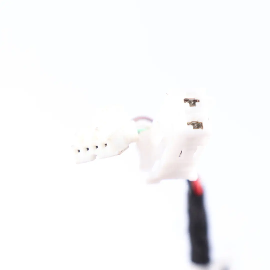 Coperchio elettrico puntone posteriore sinistro per Mercedes EQA H243 con numero di parte A2478902300 Mercedes EQA H243 Coperchio elettrico puntone posteriore sinistro - SKU A2478902300 - Numero di parte A2478902300