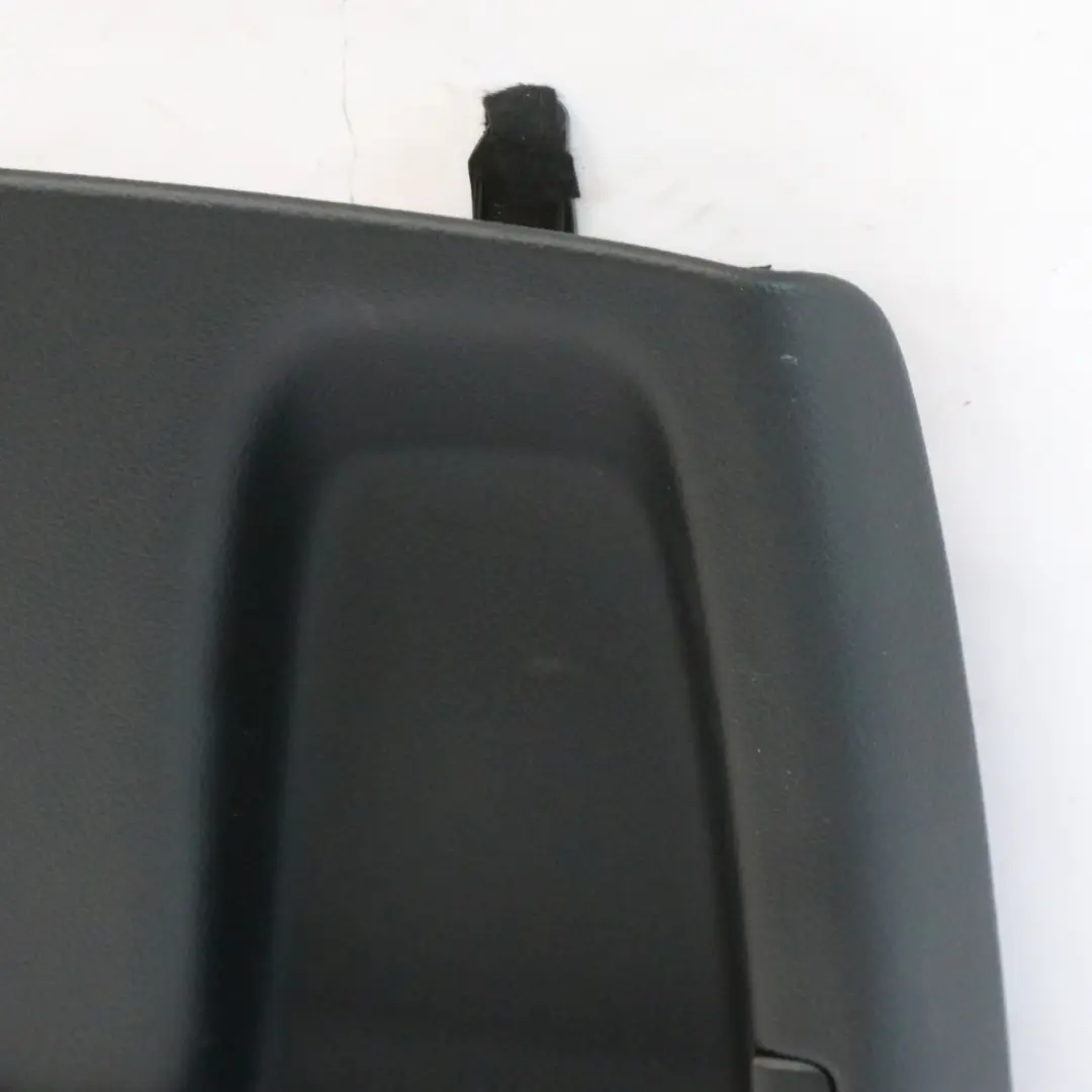 Panel Tylny Oparcia Fotela Przedniego Prawego Czarny do Mercedes ML W164 W251 o numerze A2519100139 Mercedes ML W164 W251 Panel Tylny Oparcia Fotela Przedniego Prawego Czarny - SKU A2519100139 - Numer Części A2519100139