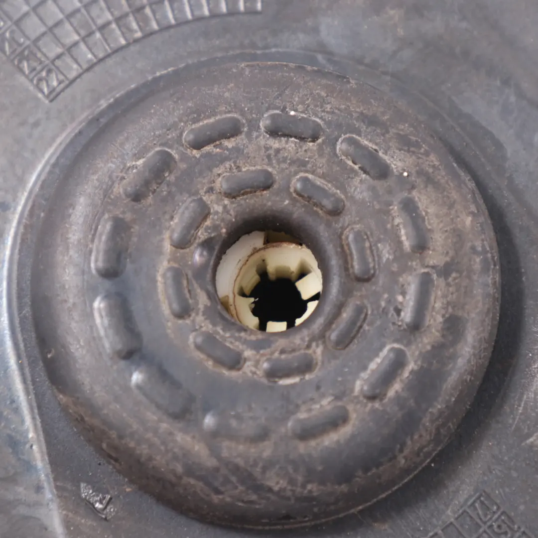 Mocowanie Sprężyny Tylnych Tył Komplet do Mercedes X253 o numerze A2533240304 Mercedes X253 Mocowanie Sprężyny Tylnych Tył Komplet - SKU A2053280337 - Numer Części A2533240304