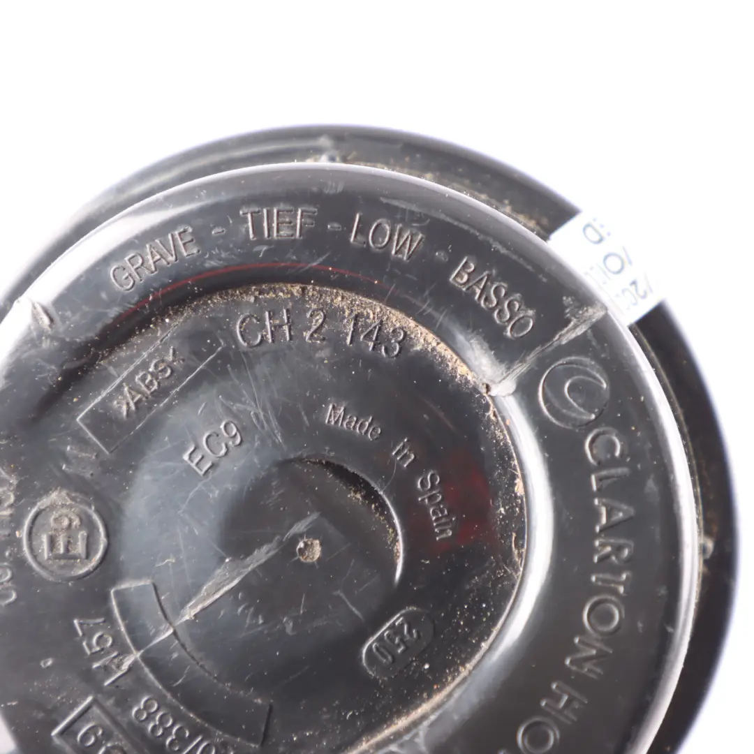 Hupe Signal Fanfare Vorne Rechts Tiefer Ton für Mercedes GLC C253 mit Teilenummer A2535422100 Mercedes GLC C253 Hupe Signal Fanfare Vorne Rechts Tiefer Ton - SKU A2535422100 - Teilenummer A2535422100