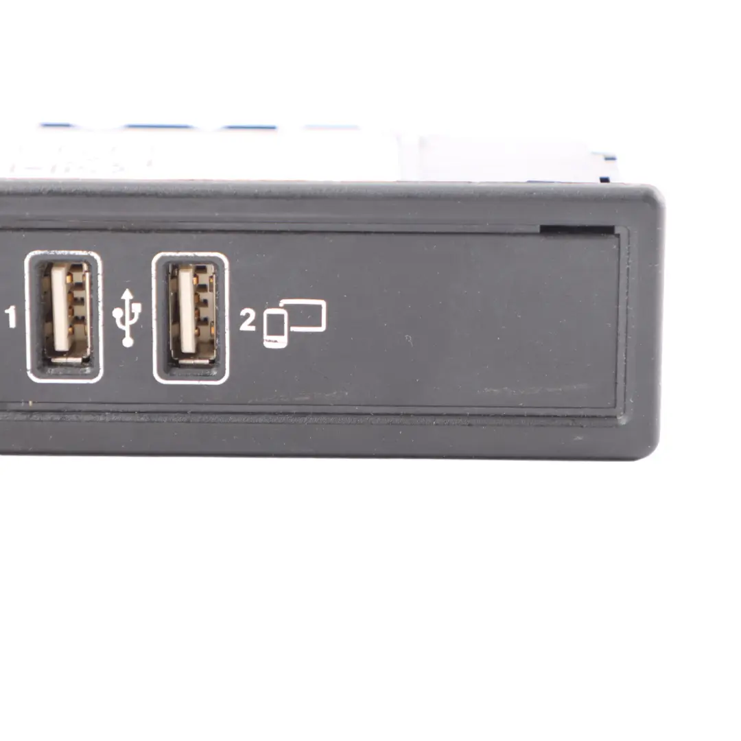 Mercedes GLC C253 Multimédia USB SD Prise pour lecteur cartes - SKU A2538206100 - Numéro de pièce A2538206100