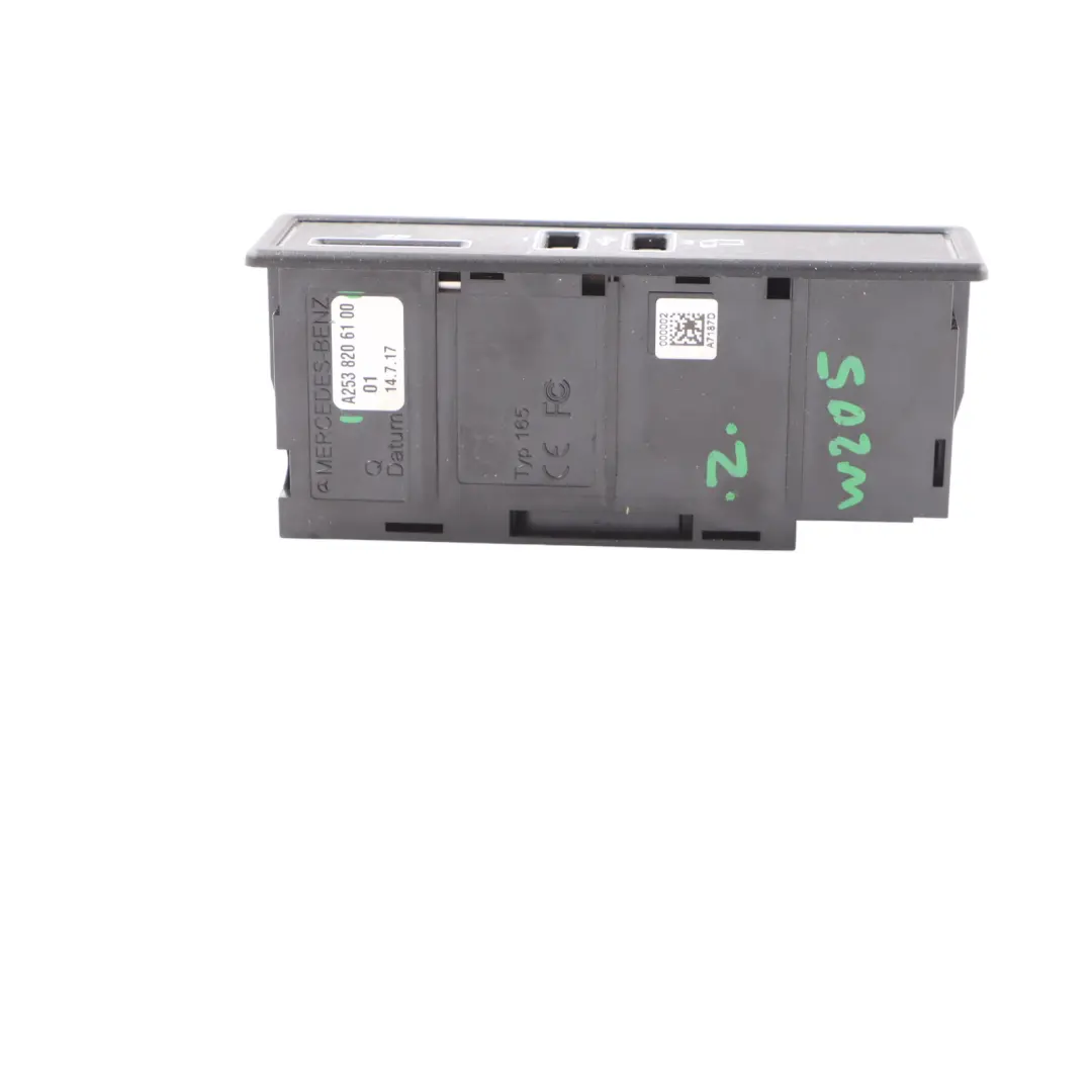 Mercedes GLC C253 Multimédia USB SD Prise pour lecteur cartes - SKU A2538206100 - Numéro de pièce A2538206100