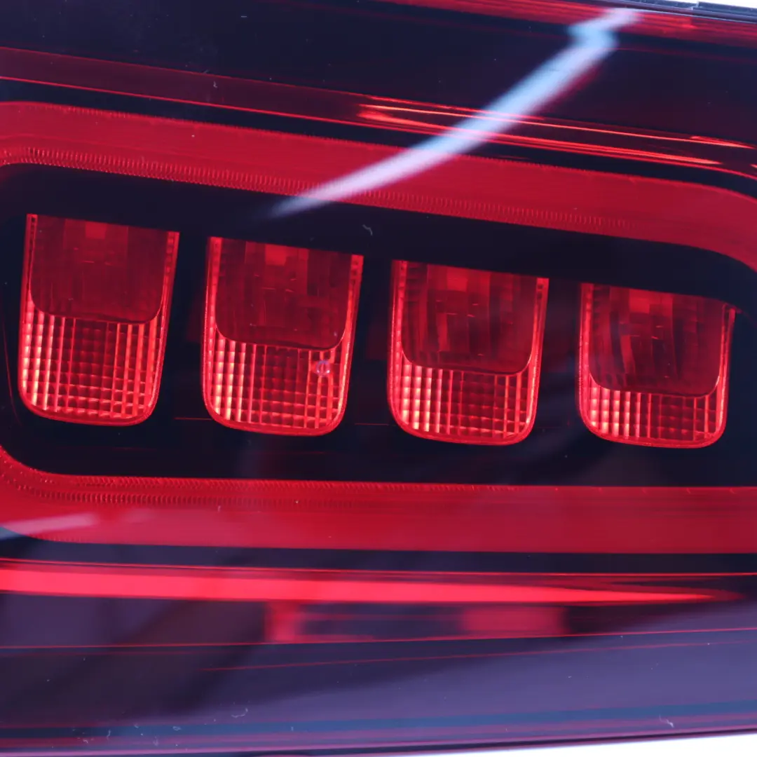 Lampe d'éclairage coffre hayon arrière gauche pour Mercedes GLC X253 à propos du numéro de pièce A2539062503 Mercedes GLC X253 Lampe d'éclairage coffre hayon arrière gauche - SKU A2539062503 - Numéro de pièce A2539062503