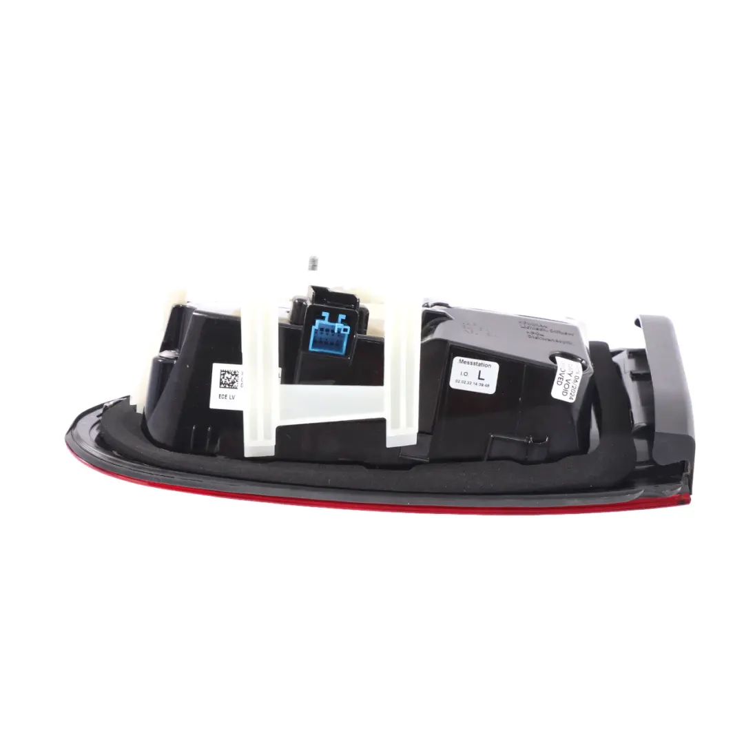 Lampe d'éclairage coffre hayon arrière gauche pour Mercedes GLC X253 à propos du numéro de pièce A2539062503 Mercedes GLC X253 Lampe d'éclairage coffre hayon arrière gauche - SKU A2539062503 - Numéro de pièce A2539062503