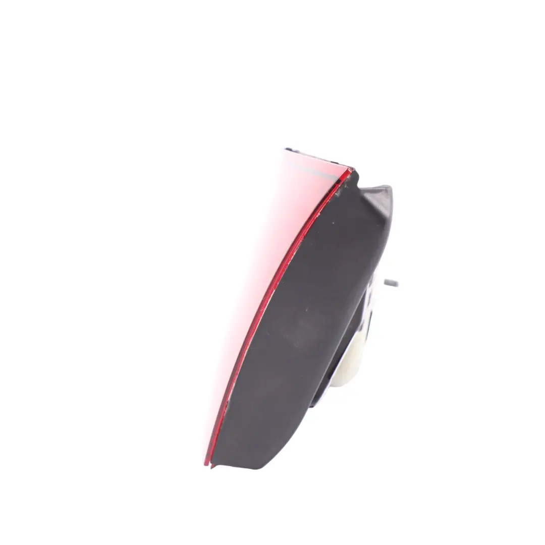 Lampe d'éclairage coffre hayon arrière droite pour Mercedes GLC X253 à propos du numéro de pièce A2539062603 Mercedes GLC X253 Lampe d'éclairage coffre hayon arrière droite - SKU A2539062603 - Numéro de pièce A2539062603